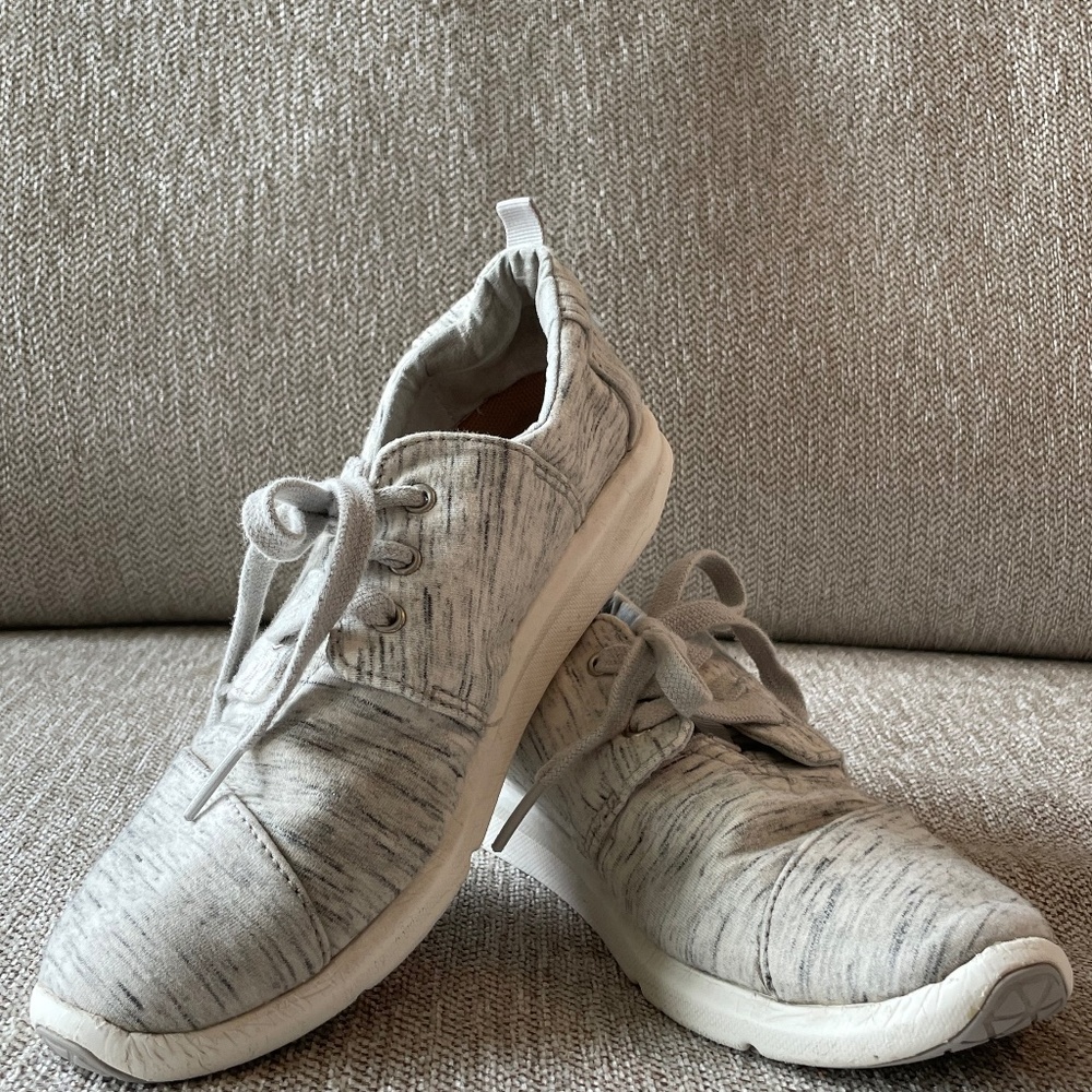 Tom's Sneakers